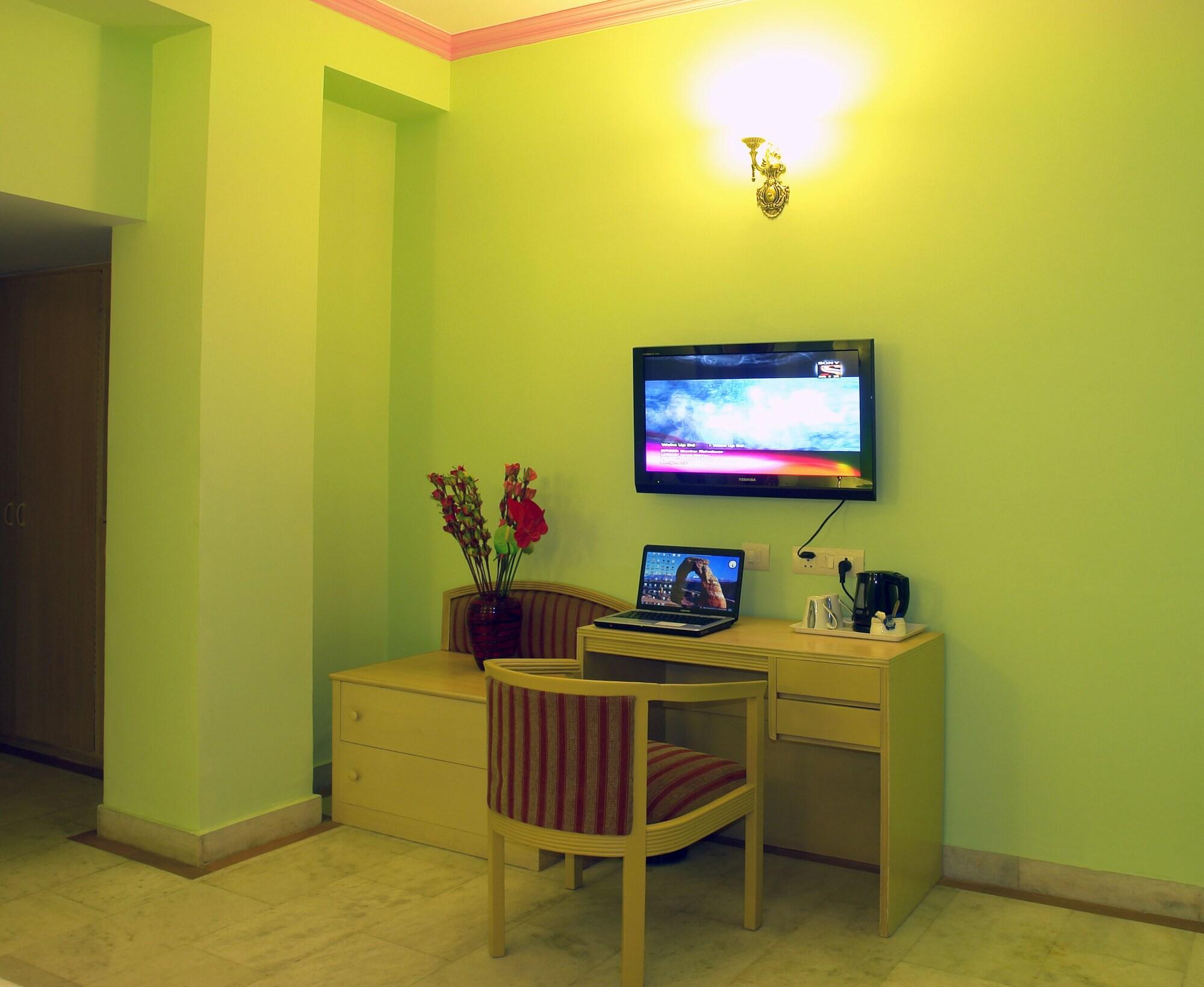 The Crest Inn Делі Екстер'єр фото