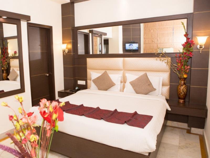 The Crest Inn Делі Екстер'єр фото